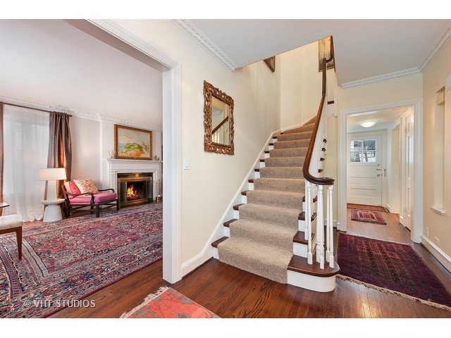 9537 Springfield Ave, Evanston, IL 60203 photo 4