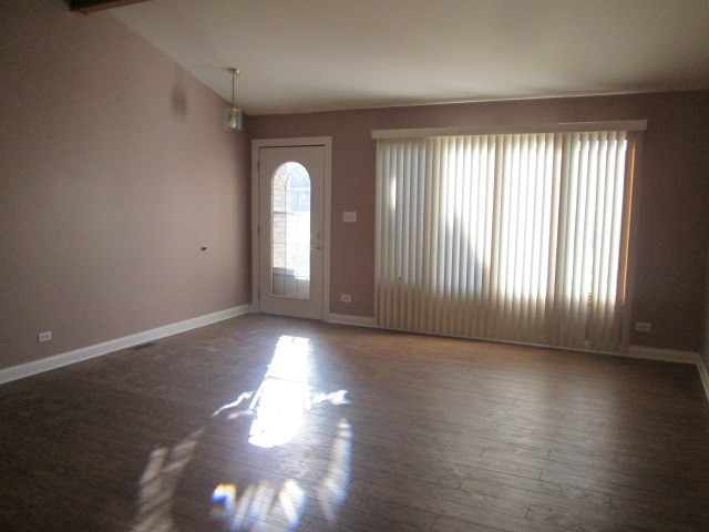 25631 S Middle Point Ave, Monee, IL 60449 photo 4