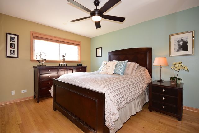 281 Ambleside Rd, Des Plaines, IL 60016 photo 9