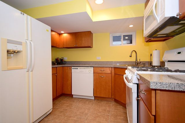 281 Ambleside Rd, Des Plaines, IL 60016 photo 14