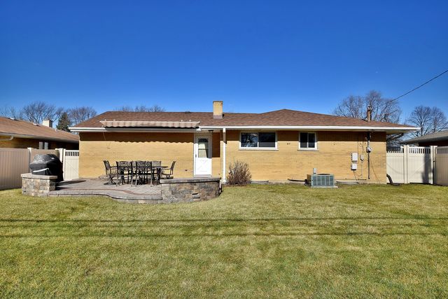 281 Ambleside Rd, Des Plaines, IL 60016 photo 18