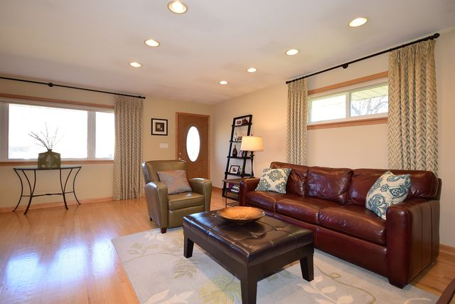281 Ambleside Rd, Des Plaines, IL 60016 photo 7