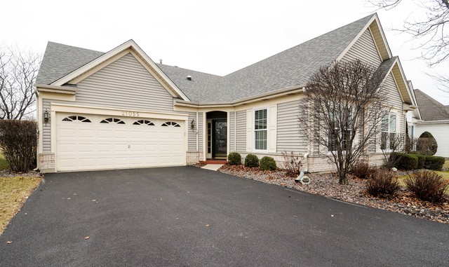 21055 W Walnut Dr, Plainfield, IL 60544 photo 2