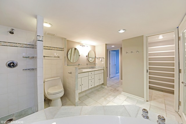 175 E Delaware Pl #7708, Chicago, IL 60611 photo 12