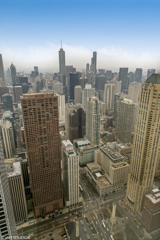 175 E Delaware Pl #7708, Chicago, IL 60611 photo 17