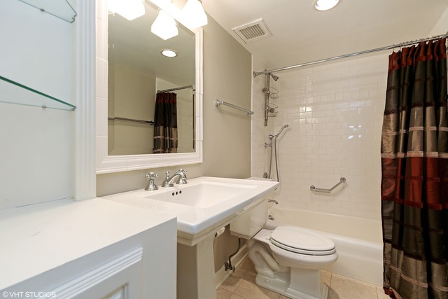 175 E Delaware Pl #7708, Chicago, IL 60611 photo 16