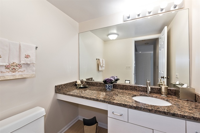 606 Picardy Cir, Northbrook, IL 60062 photo 14