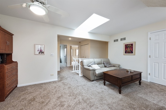 606 Picardy Cir, Northbrook, IL 60062 photo 9