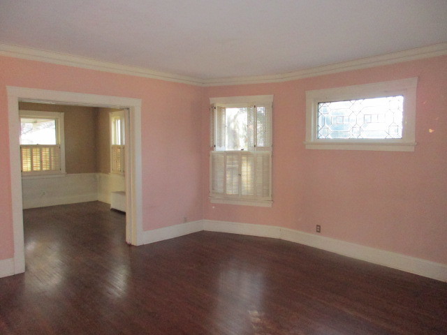801 Brook St, Elgin, IL 60120 photo 4
