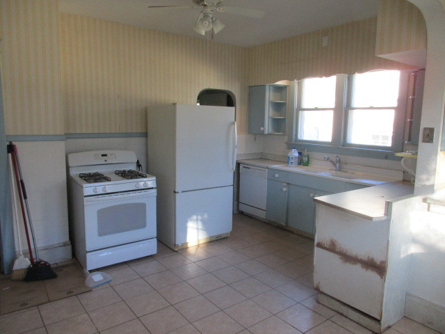 801 Brook St, Elgin, IL 60120 photo 7