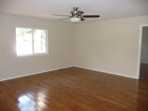 1415 Rose Dr, Champaign, IL 61821 photo 3