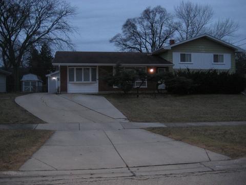 775 Jamison Ln, Hoffman Estates, IL 60169 photo 1