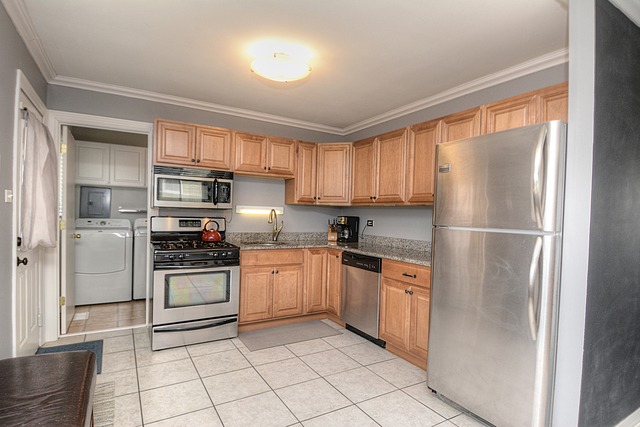 95 Westview St, Hoffman Estates, IL 60169 photo 7