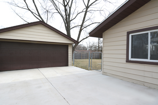 95 Westview St, Hoffman Estates, IL 60169 photo 21