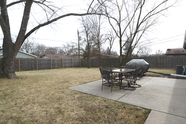 95 Westview St, Hoffman Estates, IL 60169 photo 22
