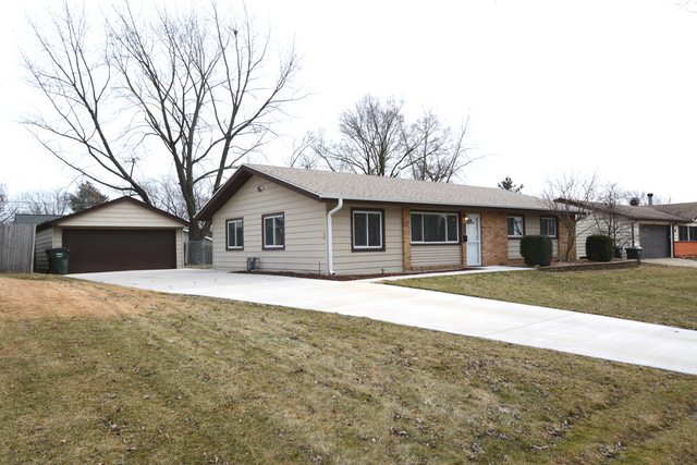 95 Westview St, Hoffman Estates, IL 60169 photo 2