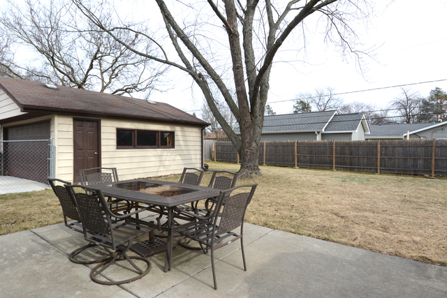 95 Westview St, Hoffman Estates, IL 60169 photo 23