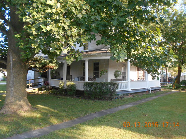 109 E Monroe Ave N, Chrisman, IL 61924 photo 1