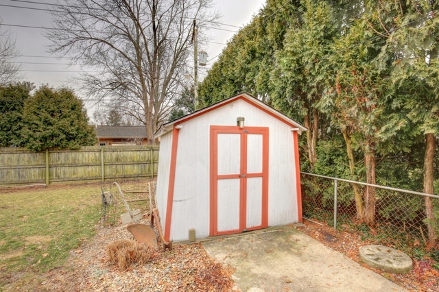 1207 Theodore Dr, Champaign, IL 61821 photo 22