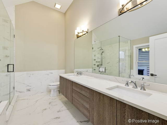 2425 N Artesian Ave, Chicago, IL 60647 photo 15