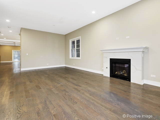 2425 N Artesian Ave, Chicago, IL 60647 photo 11