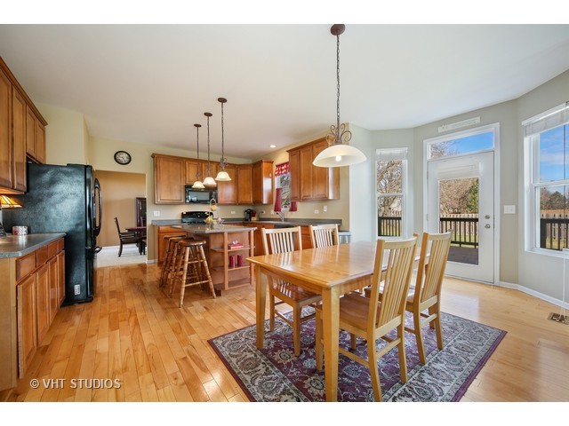 24536 Champion Dr, Plainfield, IL 60585 photo 5