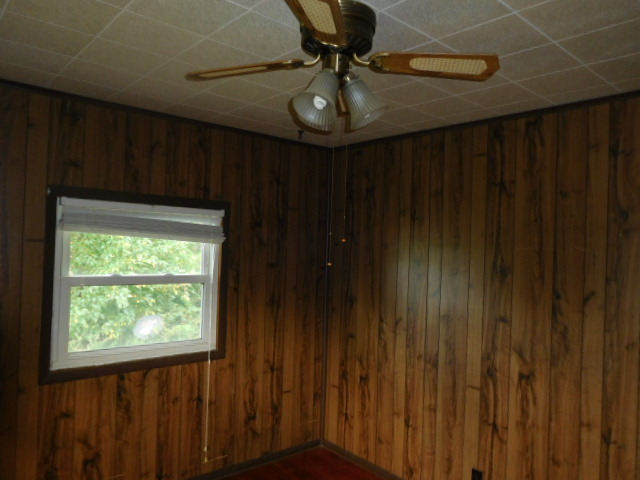 122 N Main St, Riverton, IL 62561 photo 2