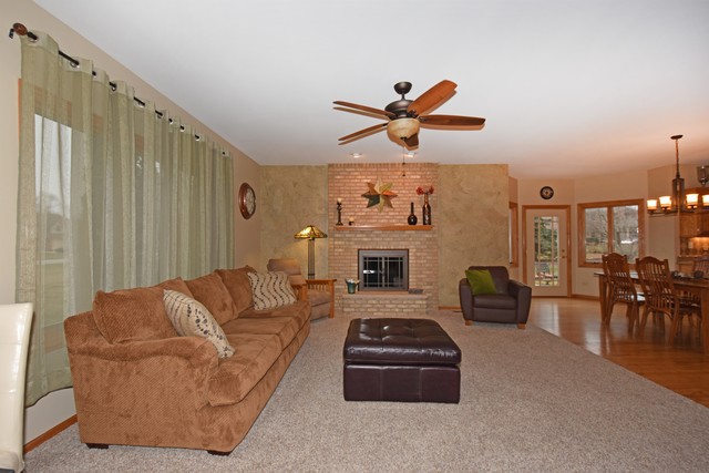10505 Sharon Ln, Mokena, IL 60448 photo 6
