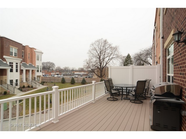 709 E Prospect Ave, Mount Prospect, IL 60056 photo 15