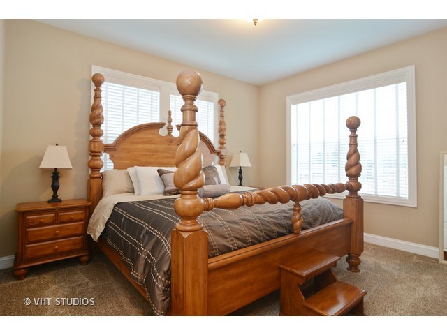709 E Prospect Ave, Mount Prospect, IL 60056 photo 11