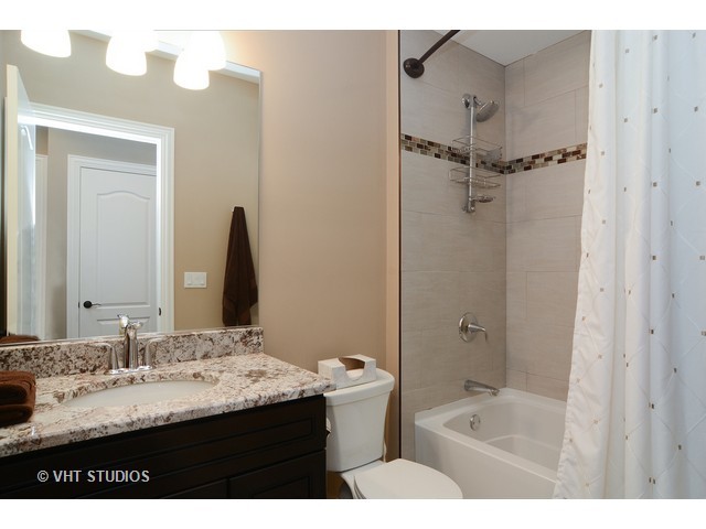 709 E Prospect Ave, Mount Prospect, IL 60056 photo 13