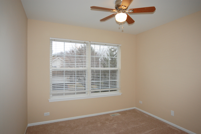 1275 Cobblers Xing, Elgin, IL 60120 photo 10