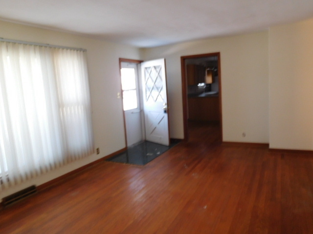 2 Welland Pl, Champaign, IL 61821 photo 5
