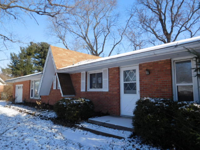 2 Welland Pl, Champaign, IL 61821 photo 3