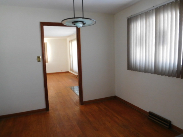 2 Welland Pl, Champaign, IL 61821 photo 8