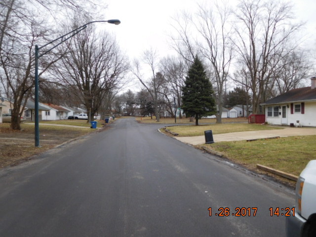 1504 Hedge Rd, Champaign, IL 61821 photo 3