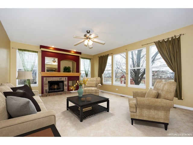409 Hackney Ln, Oswego, IL 60543 photo 3