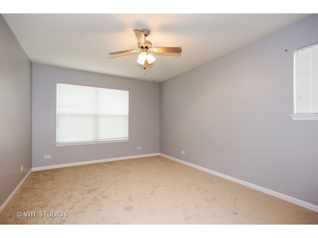 409 Hackney Ln, Oswego, IL 60543 photo 13
