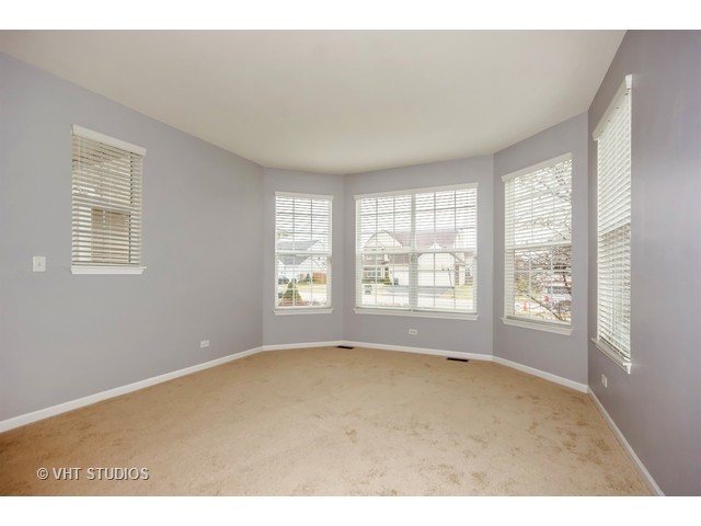 409 Hackney Ln, Oswego, IL 60543 photo 6