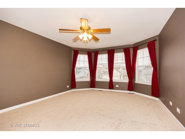 409 Hackney Ln, Oswego, IL 60543 photo 14