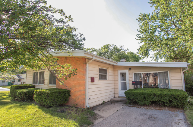 116 W Manchester Dr, Wheeling, IL 60090 photo 1