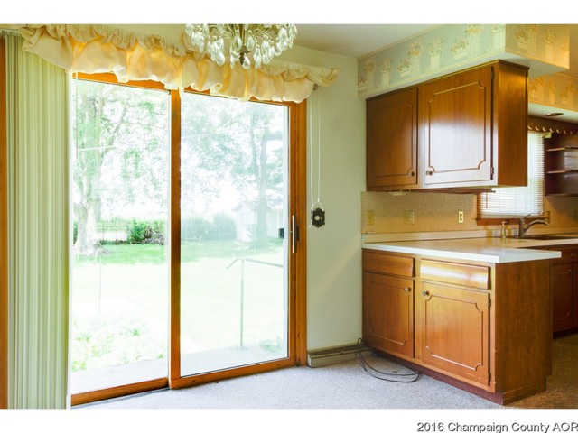 406 E Main St, Royal, IL 61871 photo 13
