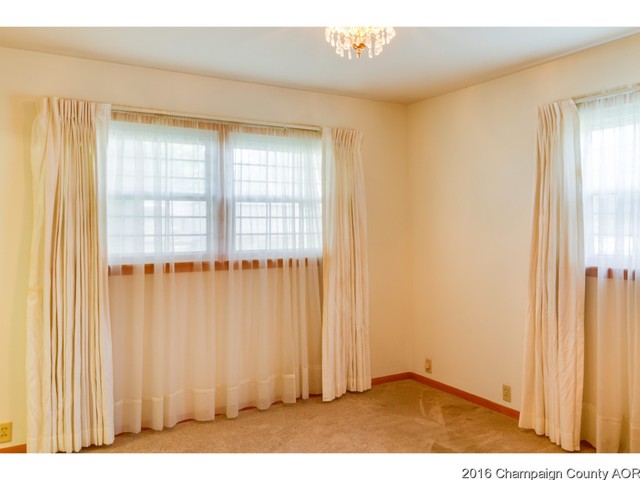 406 E Main St, Royal, IL 61871 photo 18
