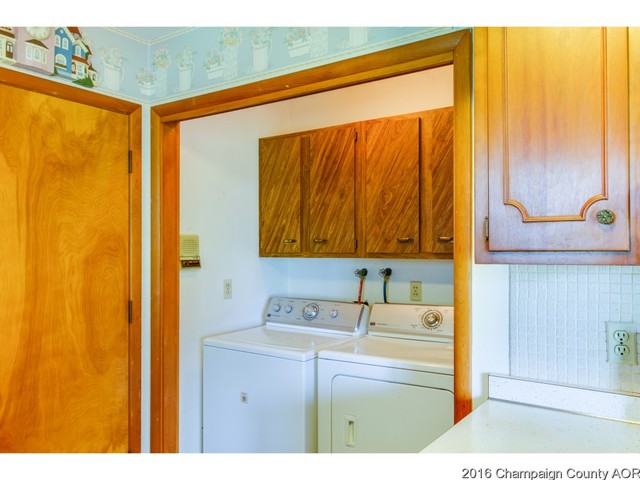 406 E Main St, Royal, IL 61871 photo 11