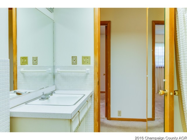 406 E Main St, Royal, IL 61871 photo 22