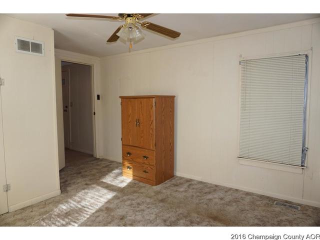 133 W Marshall, Bement, IL 61813 photo 15