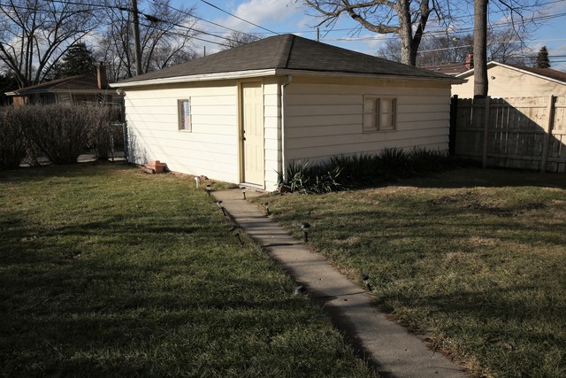 1942 Pine St, Des Plaines, IL 60018 photo 15