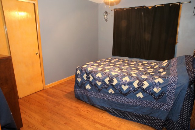 1942 Pine St, Des Plaines, IL 60018 photo 8