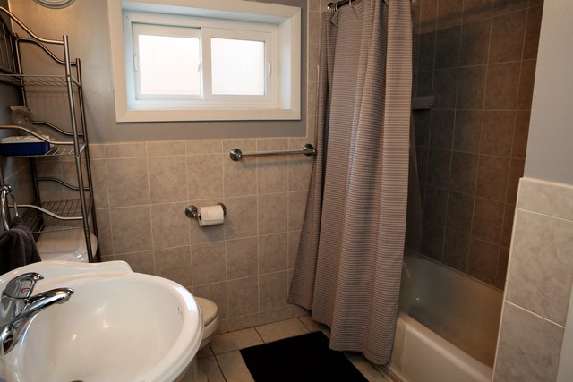 1942 Pine St, Des Plaines, IL 60018 photo 13