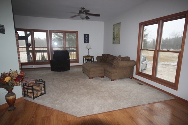 n1761 North Daisy Drive, Genoa City, WI 53128 photo 3